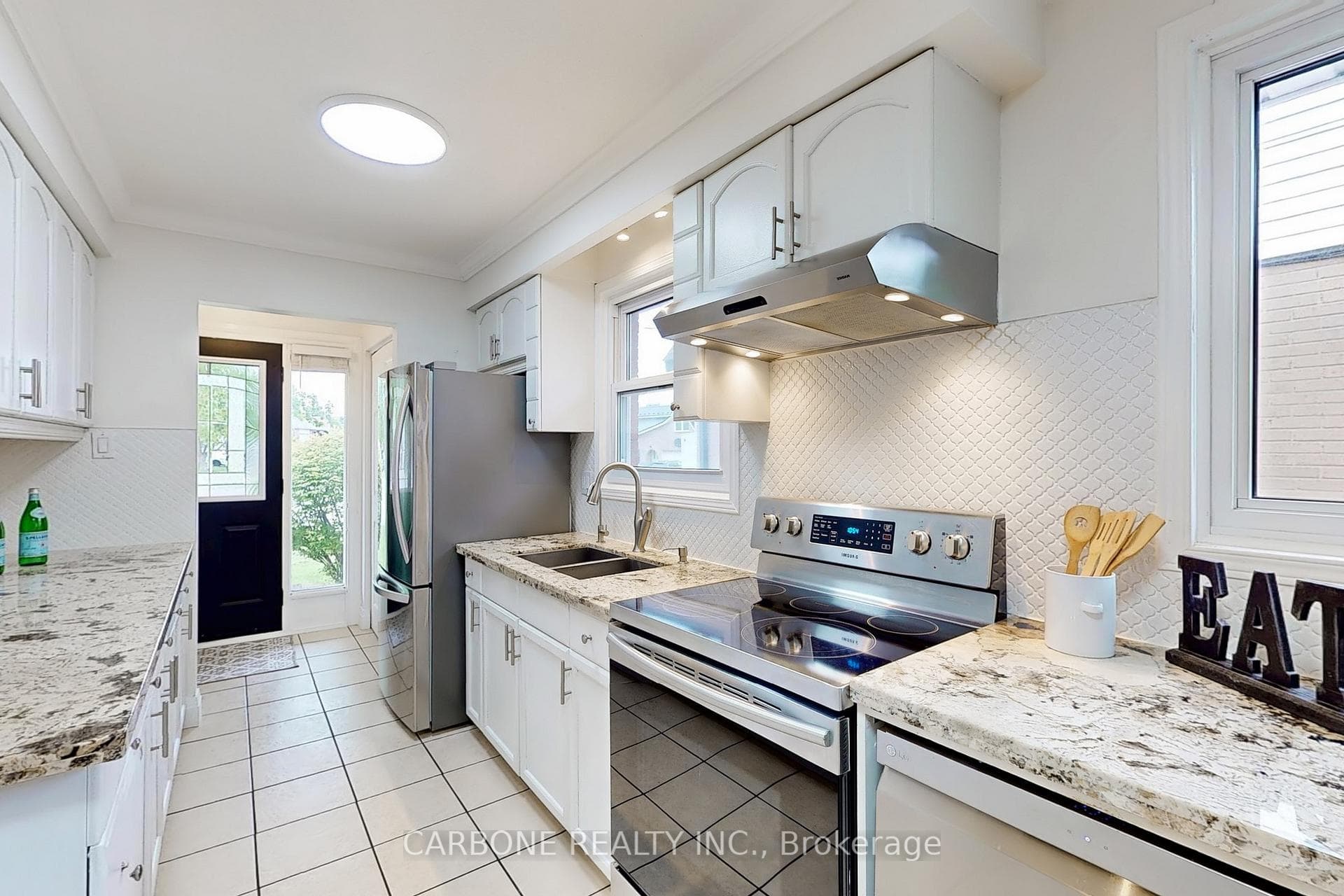 62 Valerie Court photo 13