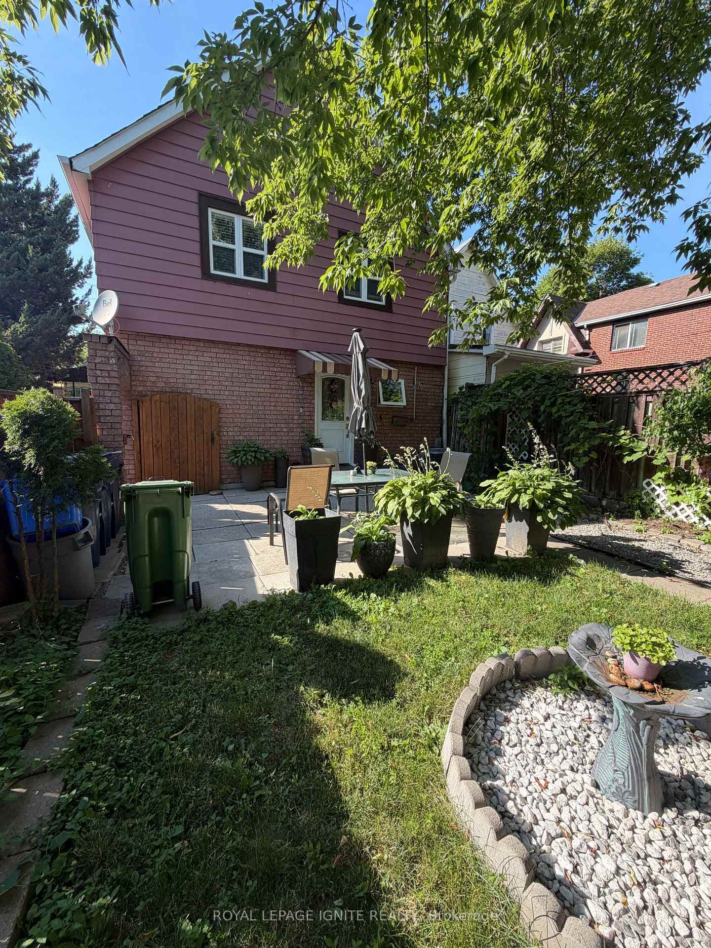 35 Hillary Avenue photo 10