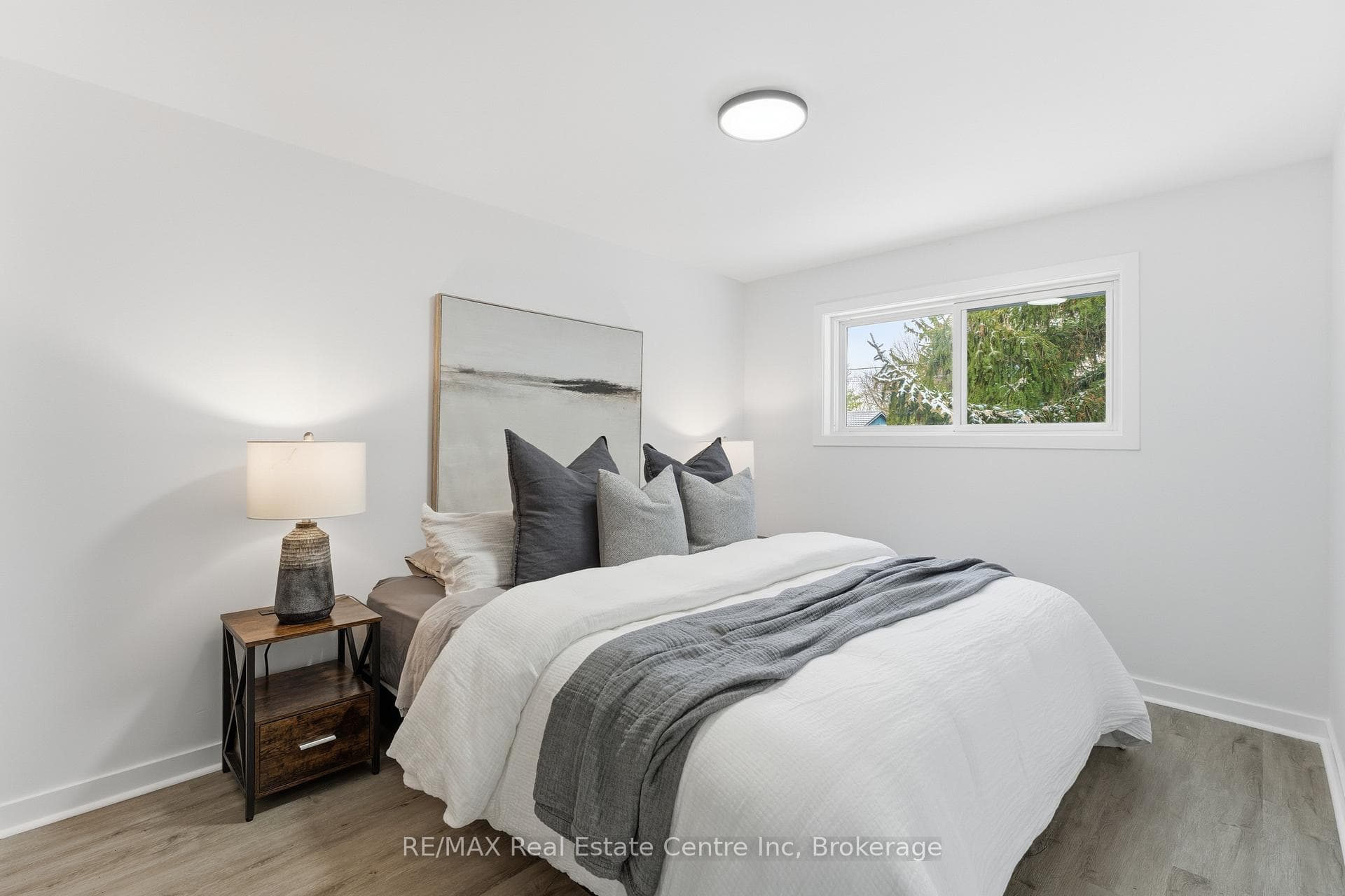65 Sunnylea Crescent photo 33