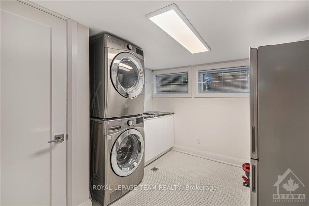 1248 HENRY FARM Drive photo 20