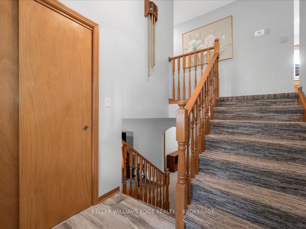 3245 HYMAN Avenue photo 6