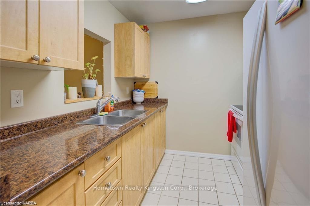 573 ARMSTRONG Road Unit 107 photo 13