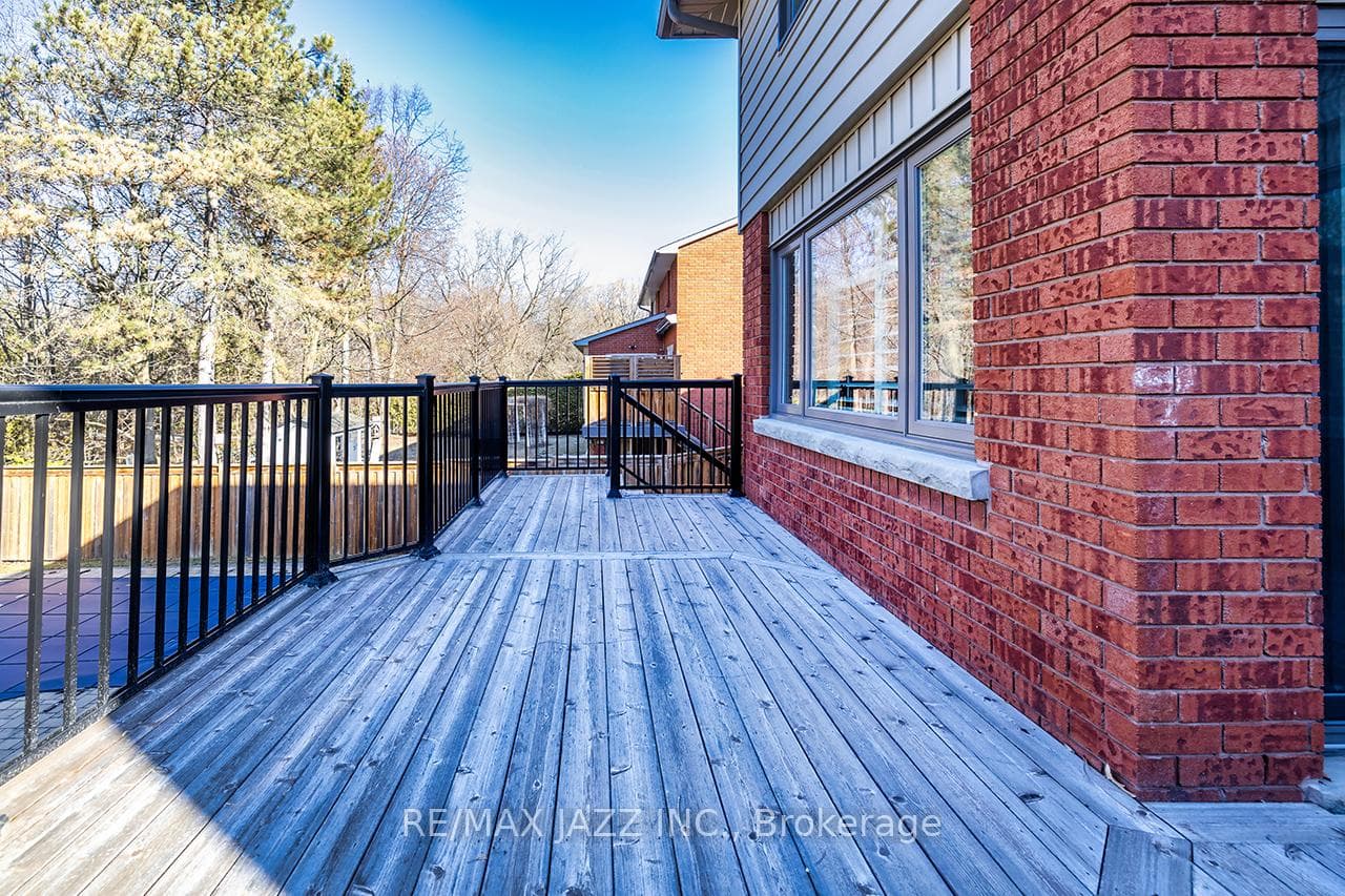 978 Tiffany Circle photo 34