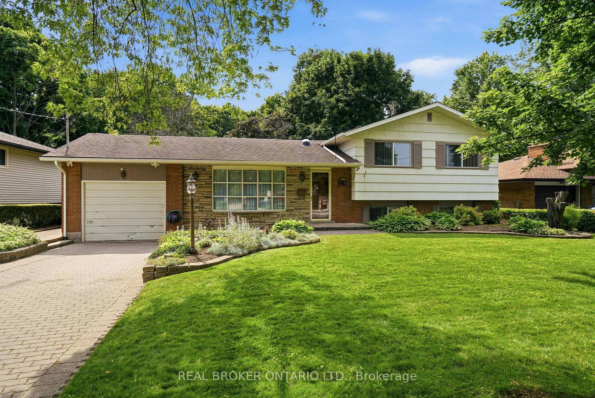 23 Kings Grant Road photo 1