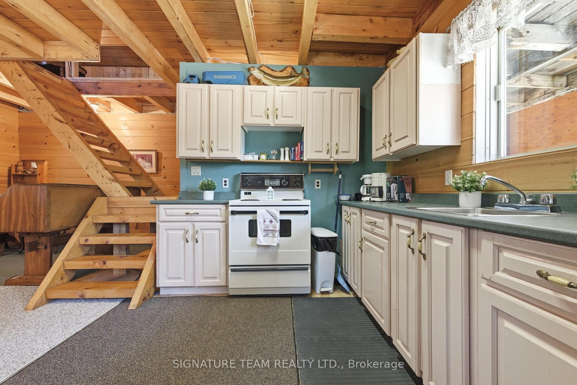 527 B Lorwell Lake Drive photo 8