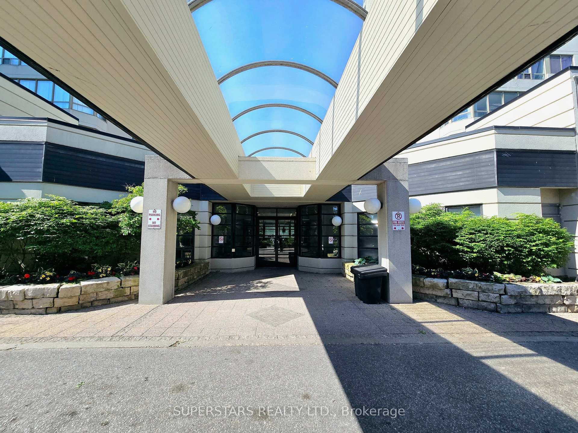150 Alton Towers Circle Unit 605 photo 12