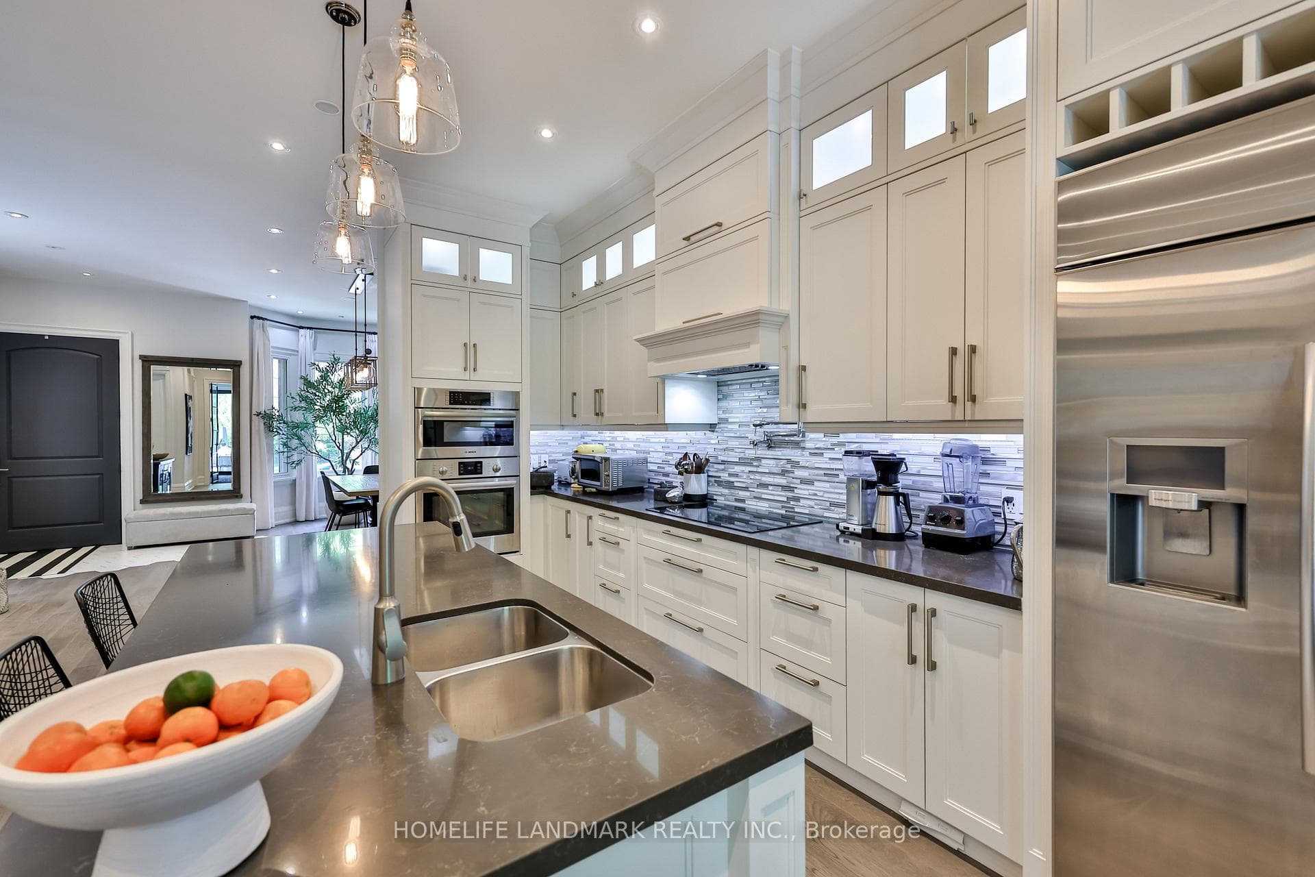 211 South Kingsway Way photo 15