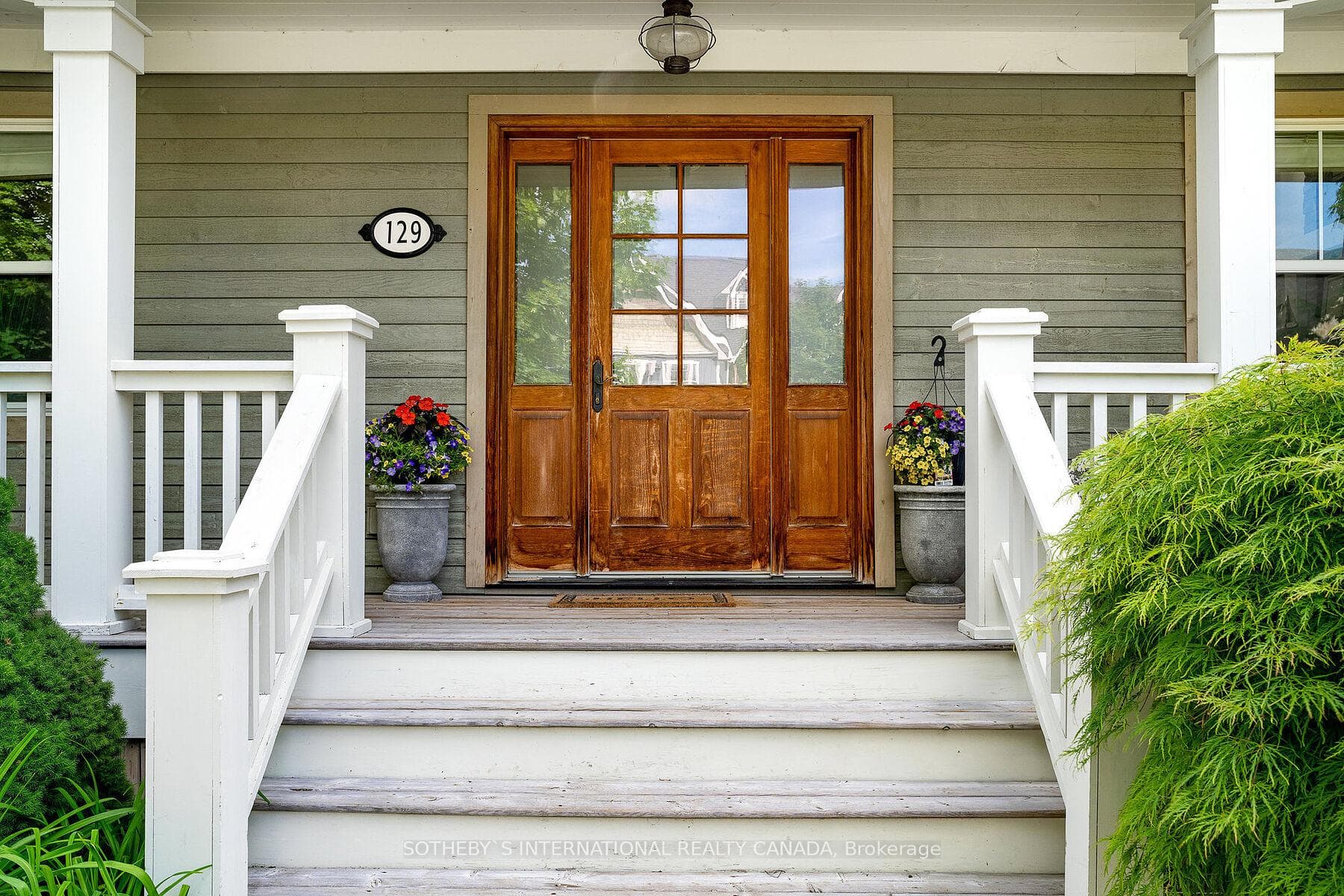 129 Snowbridge Way photo 3
