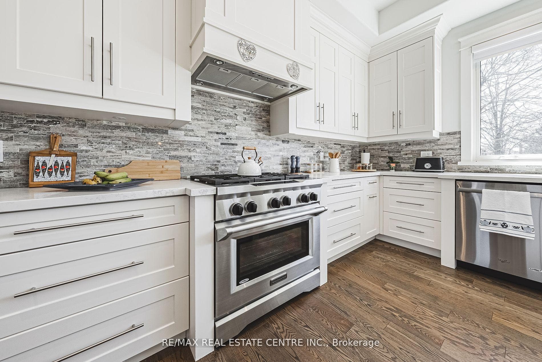 600 Maplehurst Avenue photo 8