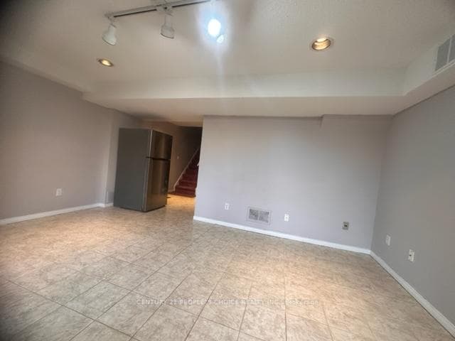 833 Scollard Court Unit 165 photo 14