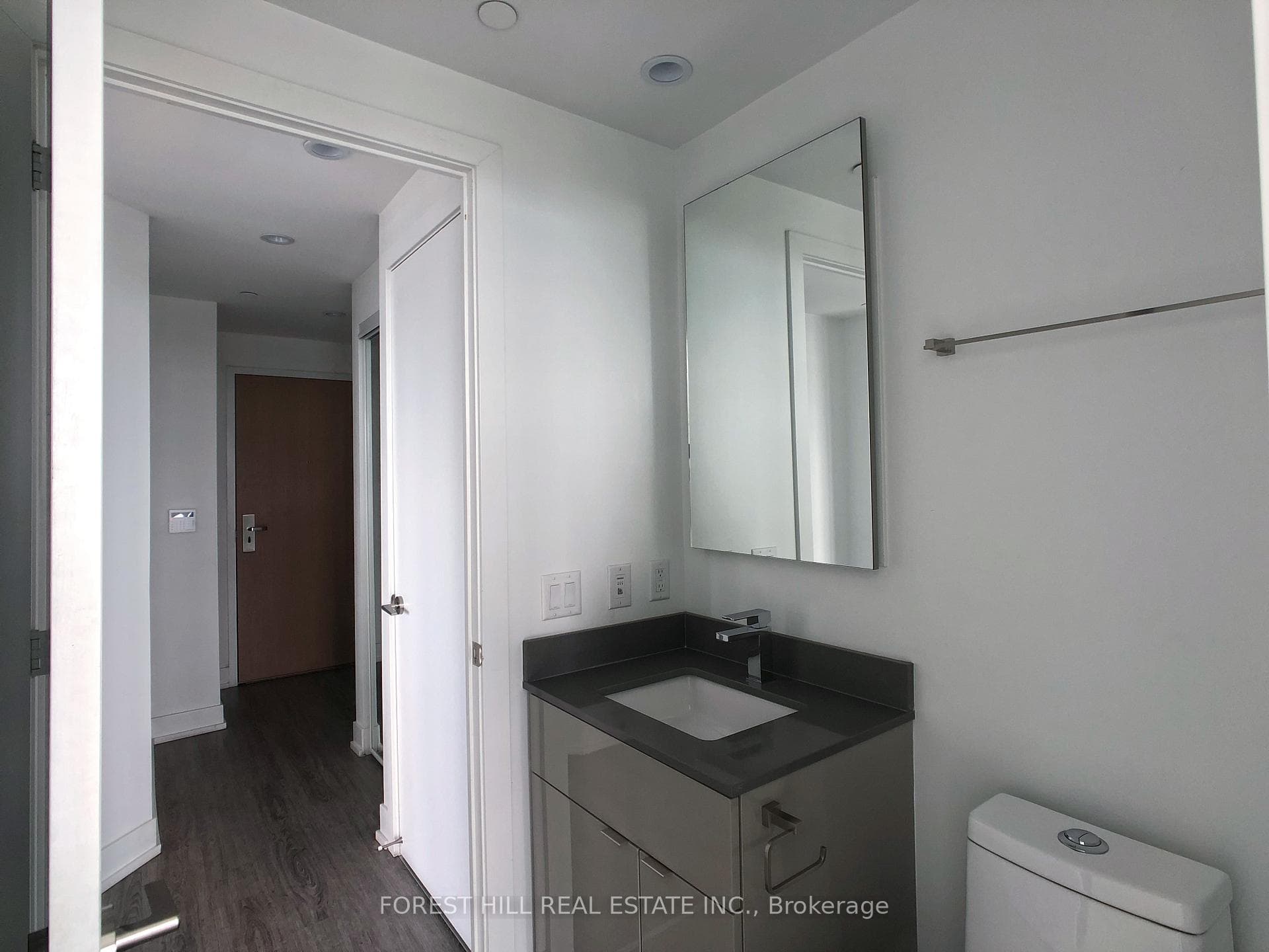 7 Grenville Street Unit 5810 photo 10