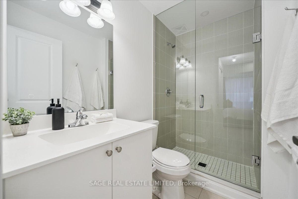 56 Coles Avenue Unit 203 photo 25