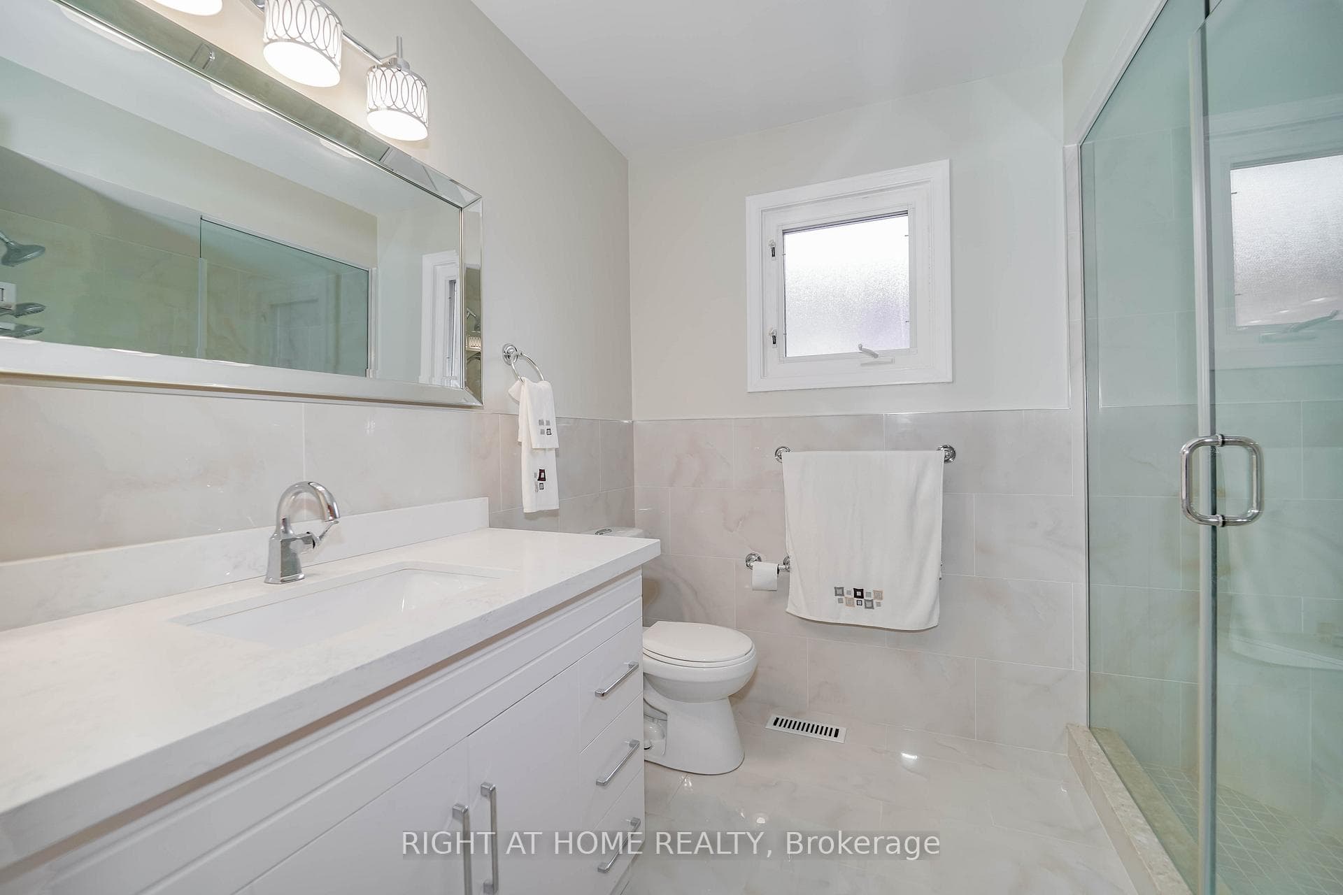 2 Lapworth Crescent photo 25