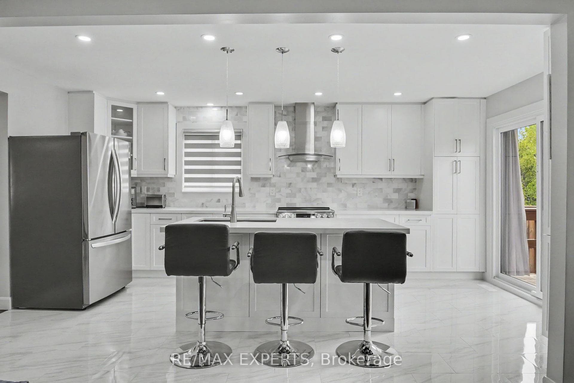 4 Willis Drive photo 14
