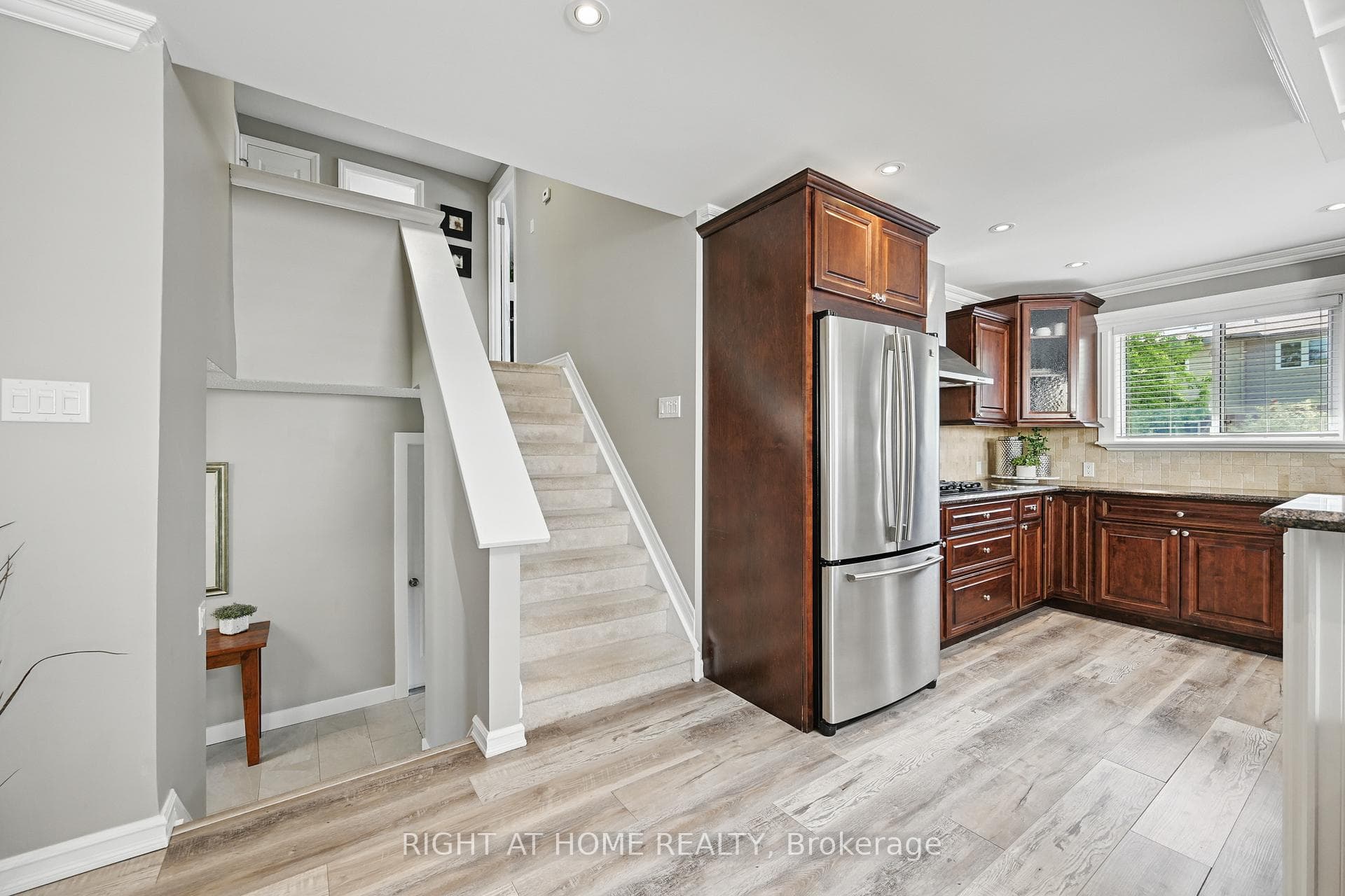 3379 Lansdown Drive photo 21