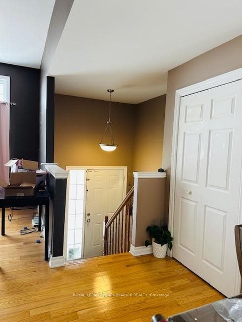341 Emma Avenue photo 2