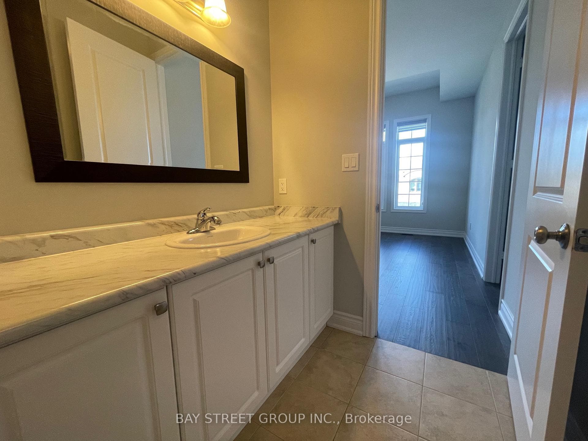 138 Crane Street photo 19
