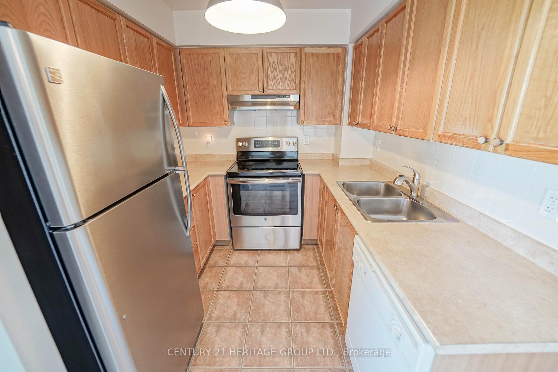 11 Oneida Crescent Unit 404 photo 27