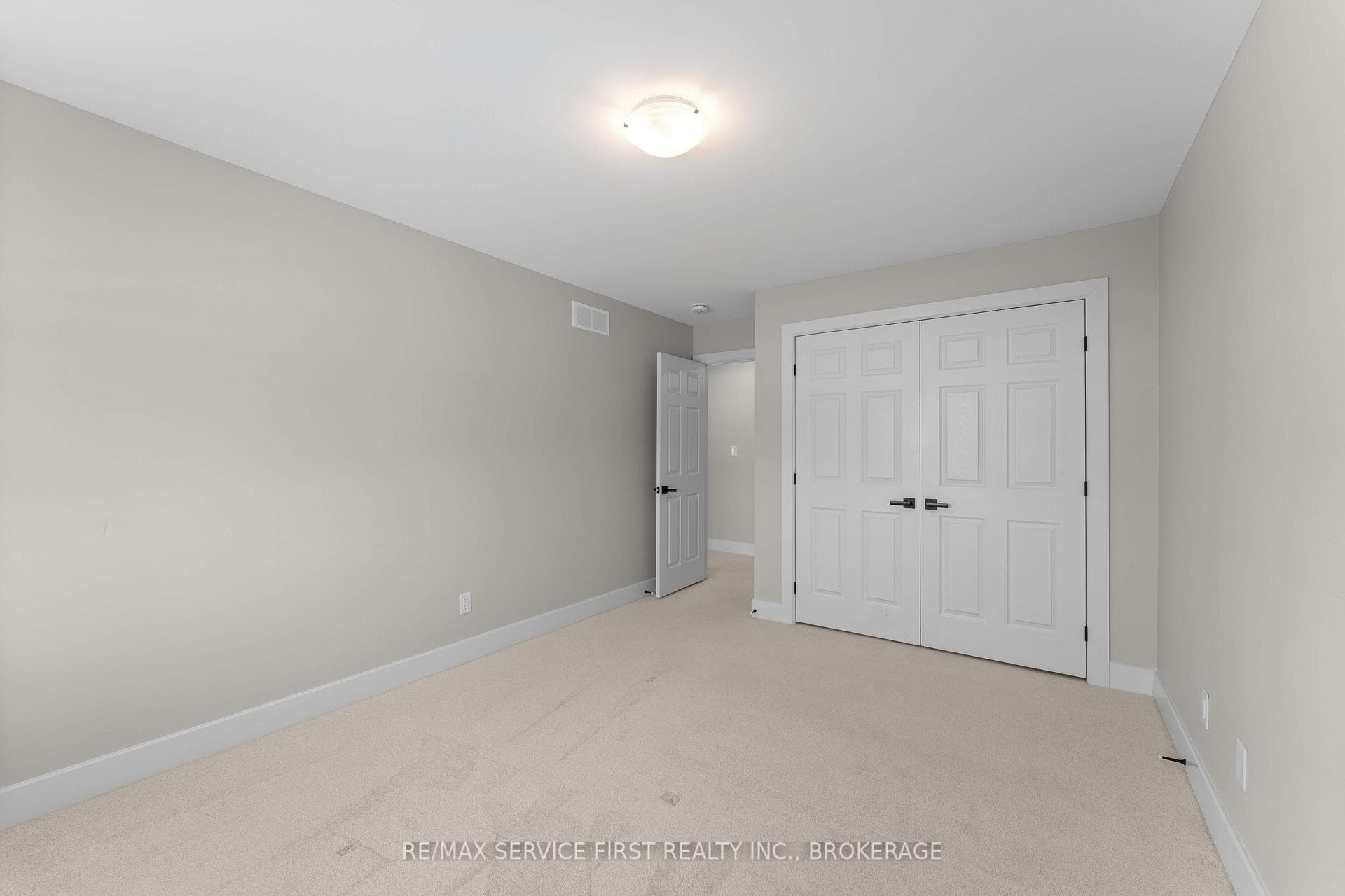 1601 Willow Court photo 39
