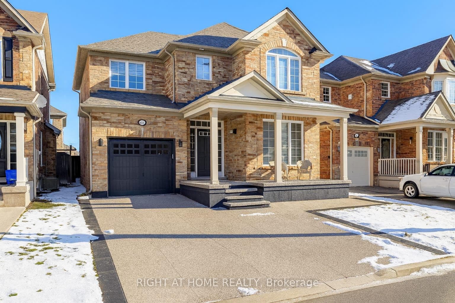 796 Rayner Court photo 1
