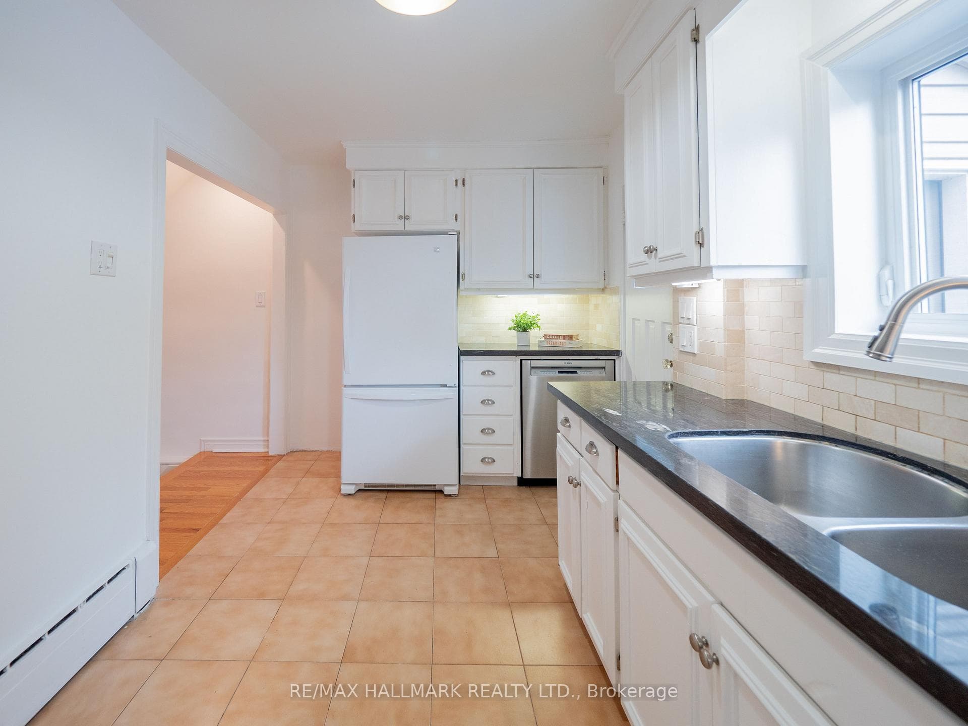 41 Roosevelt Road photo 18
