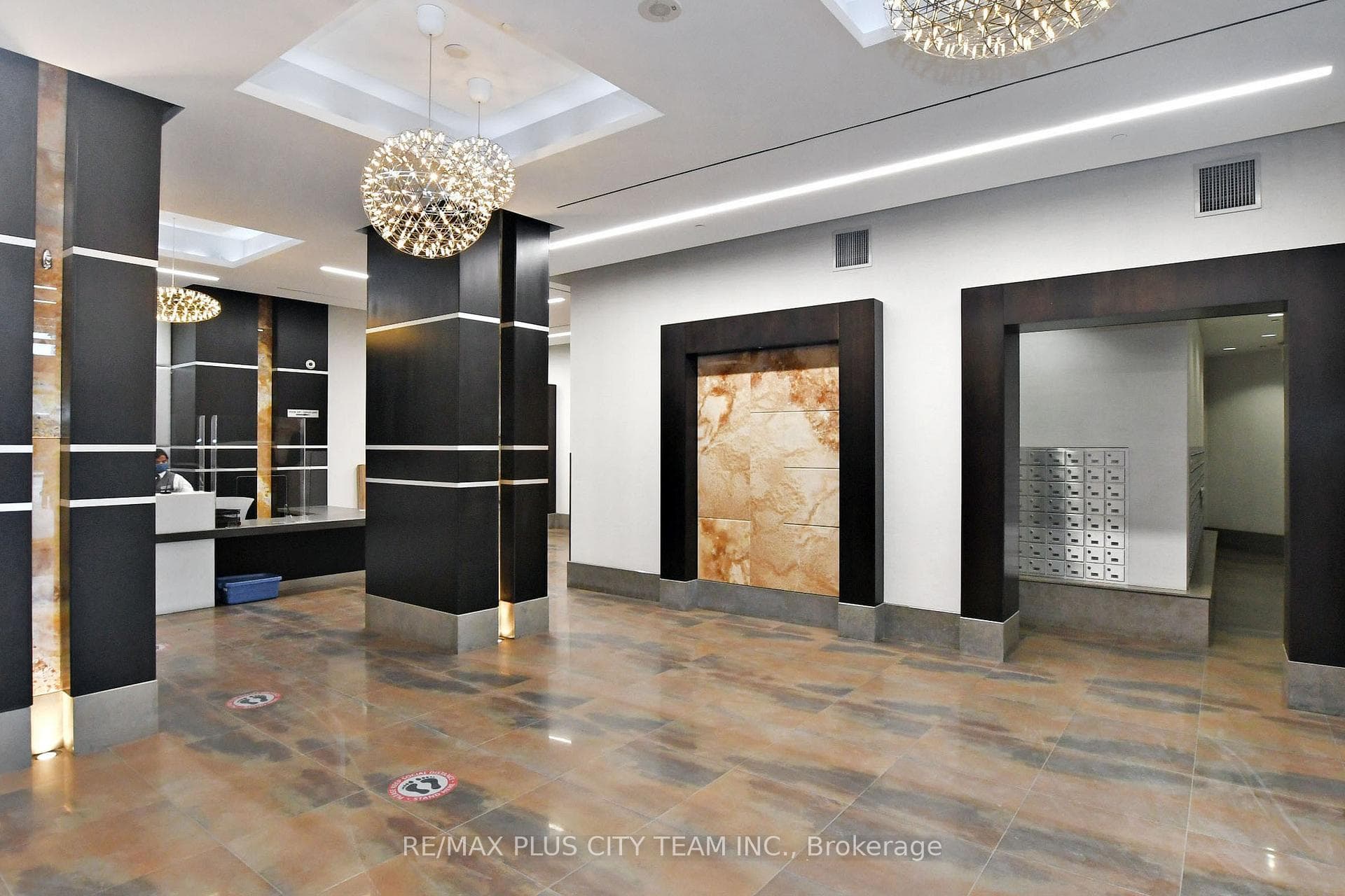 18 Yonge Street Unit 2814 photo 13