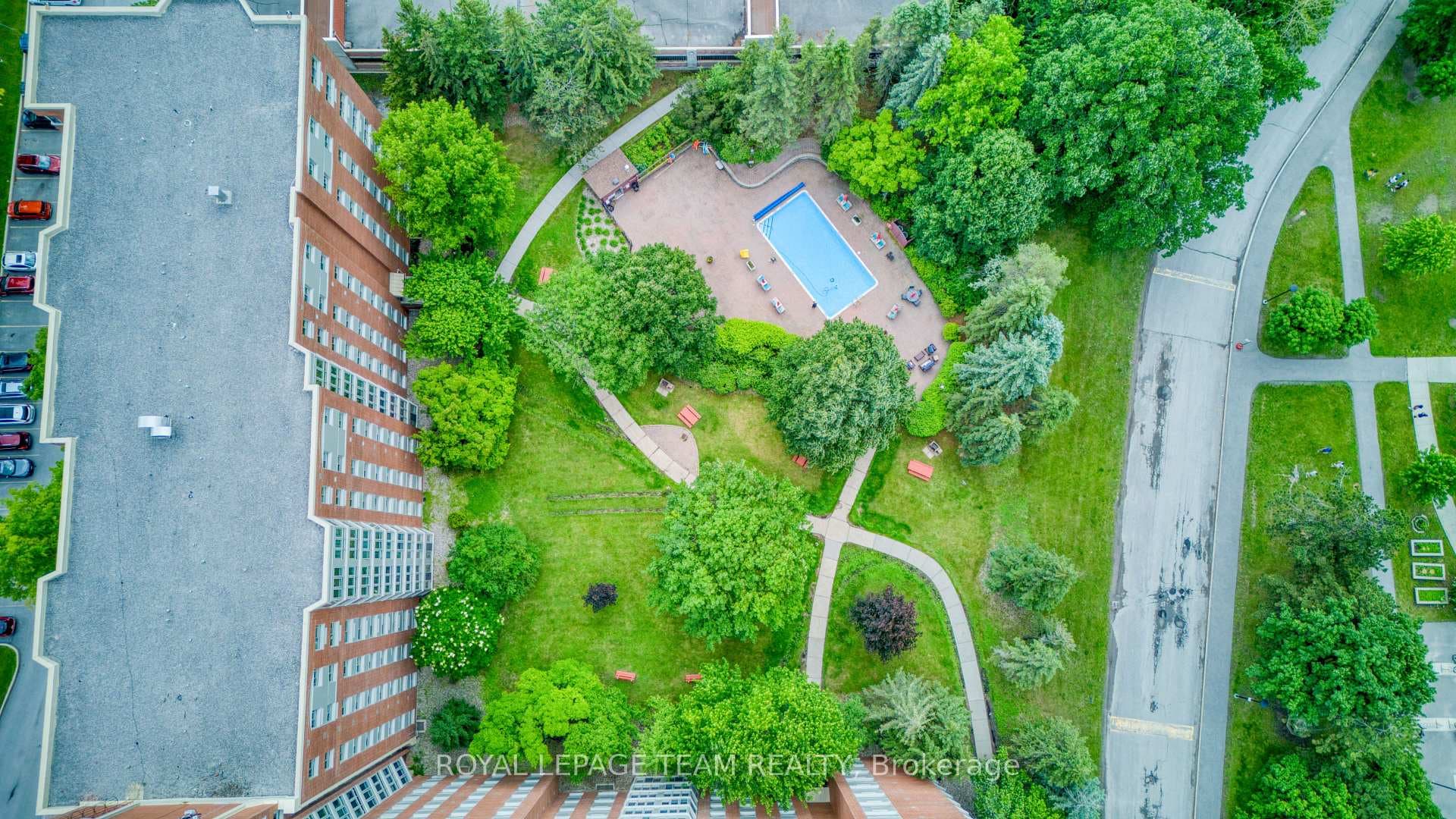 960 Teron Road Unit 401 photo 38
