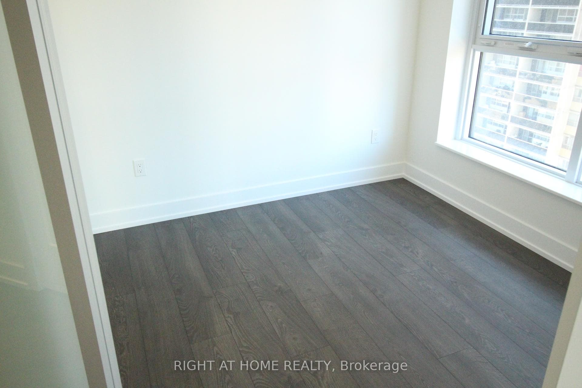 9 Mabelle Avenue Unit 416 photo 19