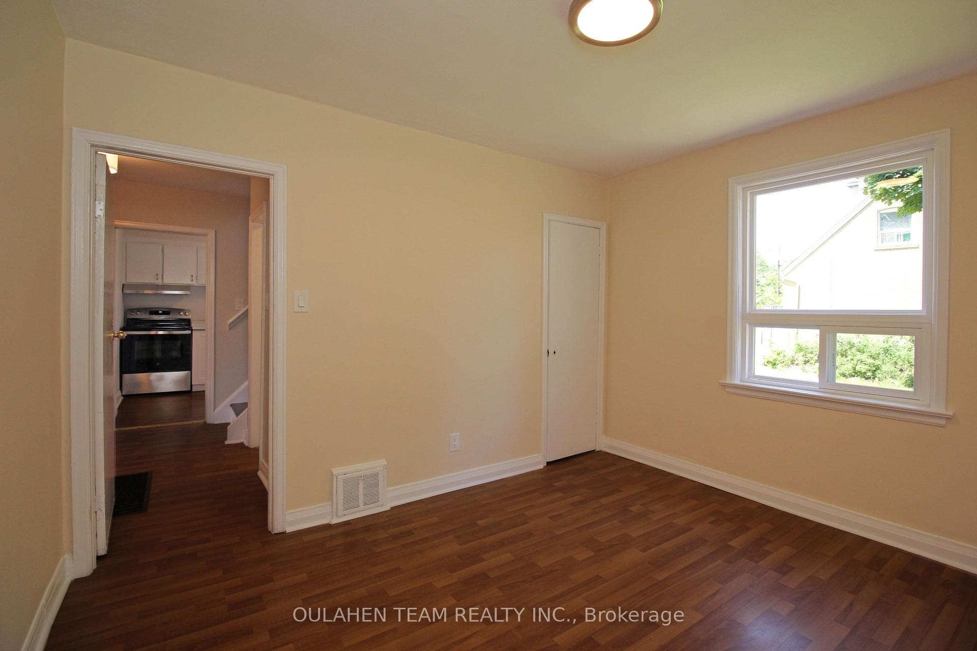 42 Finch Avenue photo 7