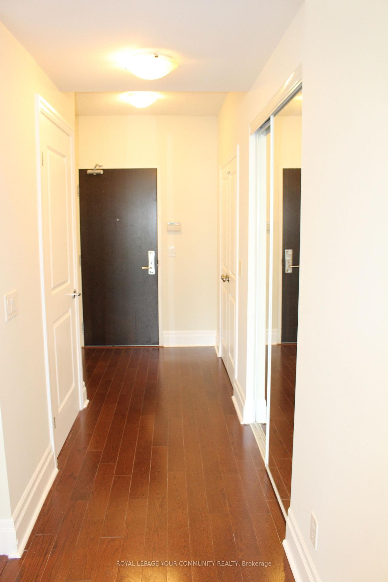 57 Upper Duke Crescent Unit 304 photo 9