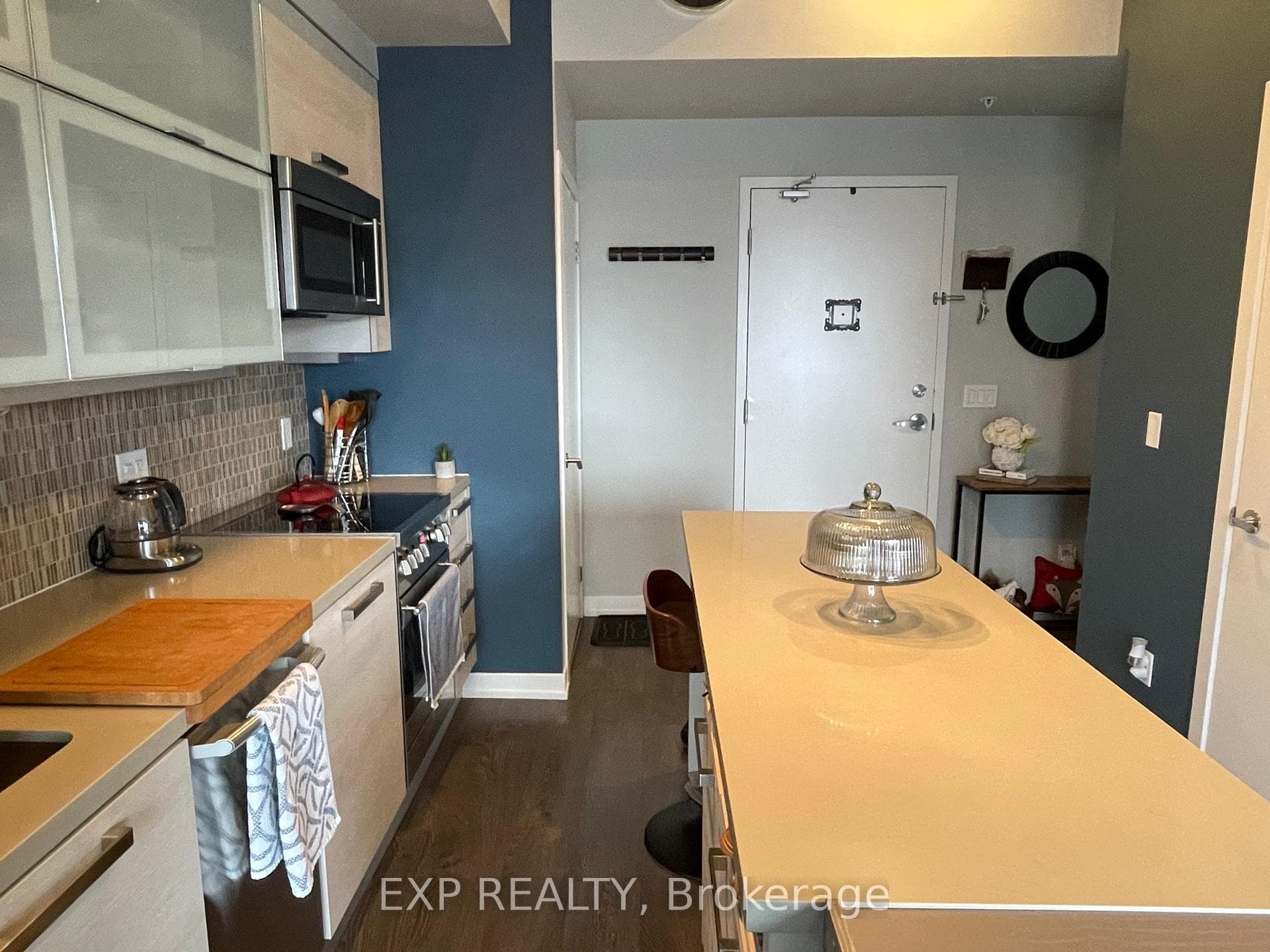1205 Queen Street Unit 707 photo 18