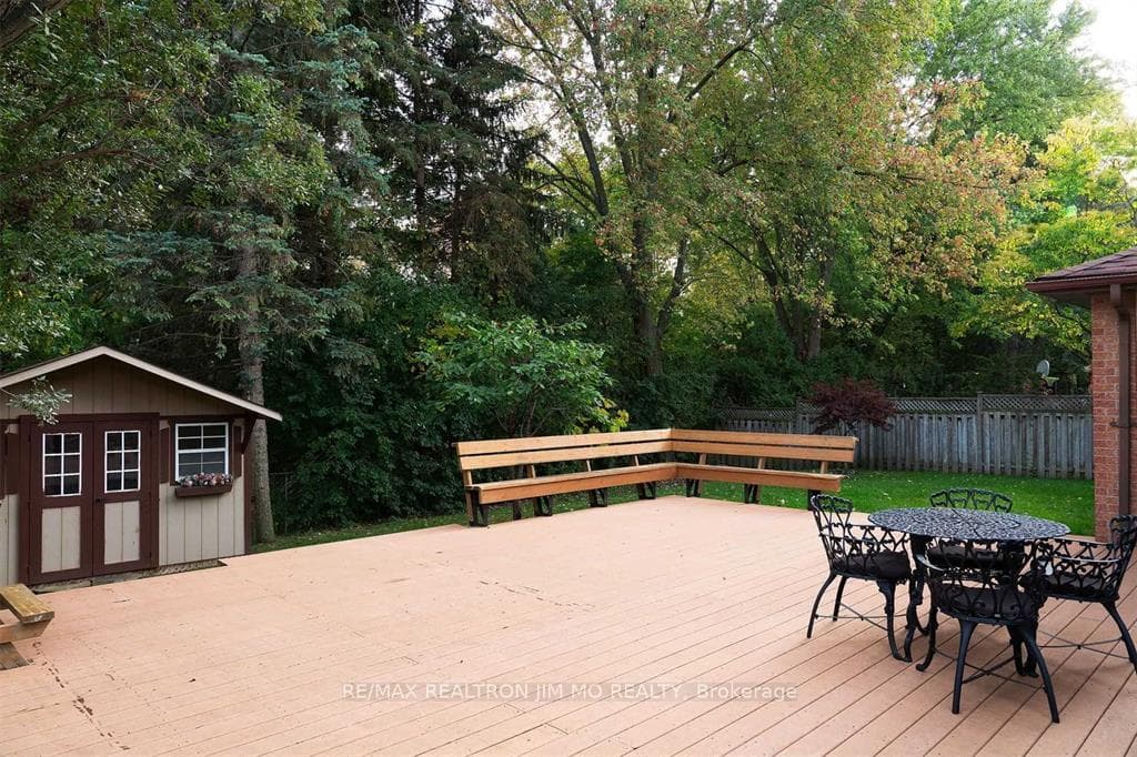 35 Mckay Crescent photo 21