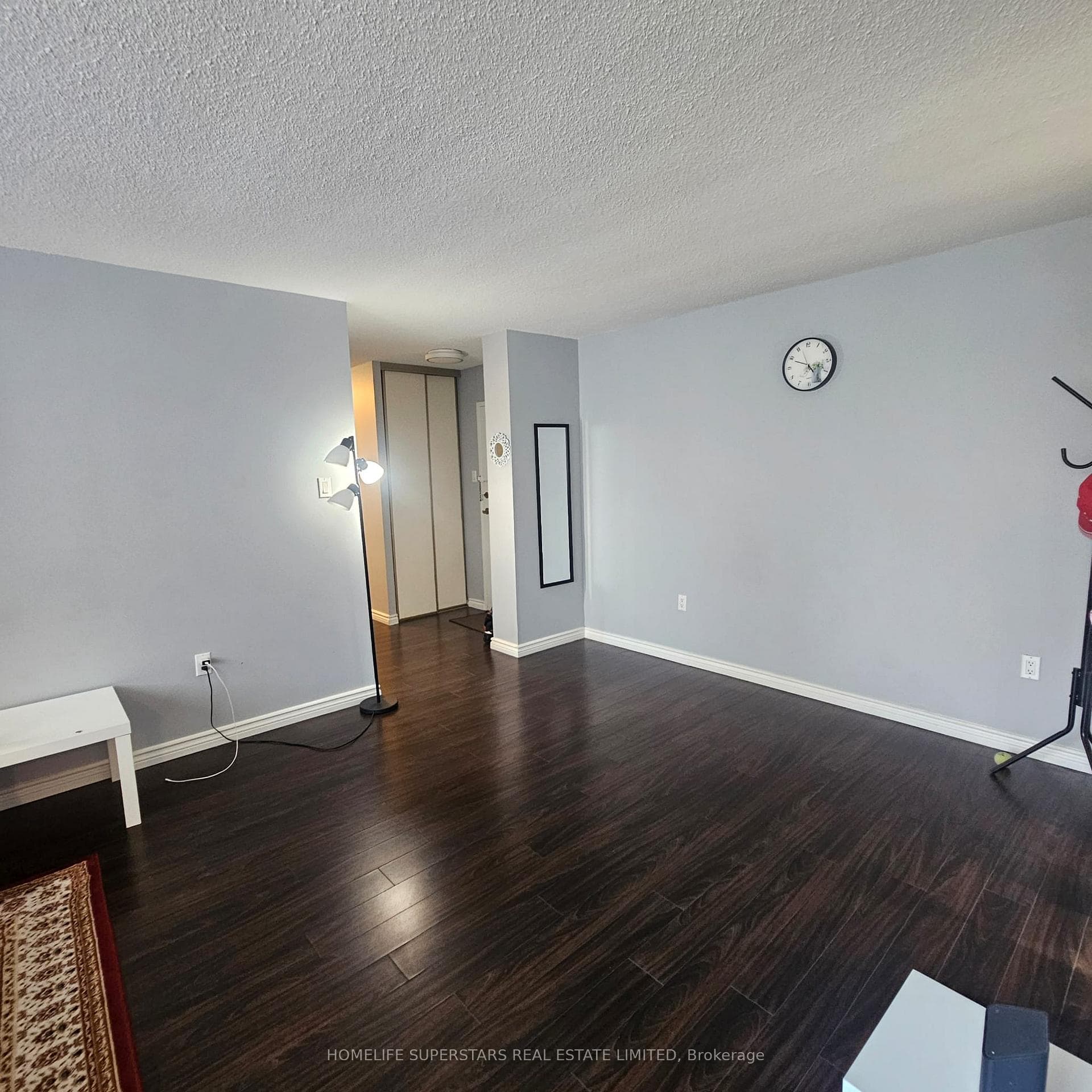 3590 Kaneff Crescent Unit 506 photo 7