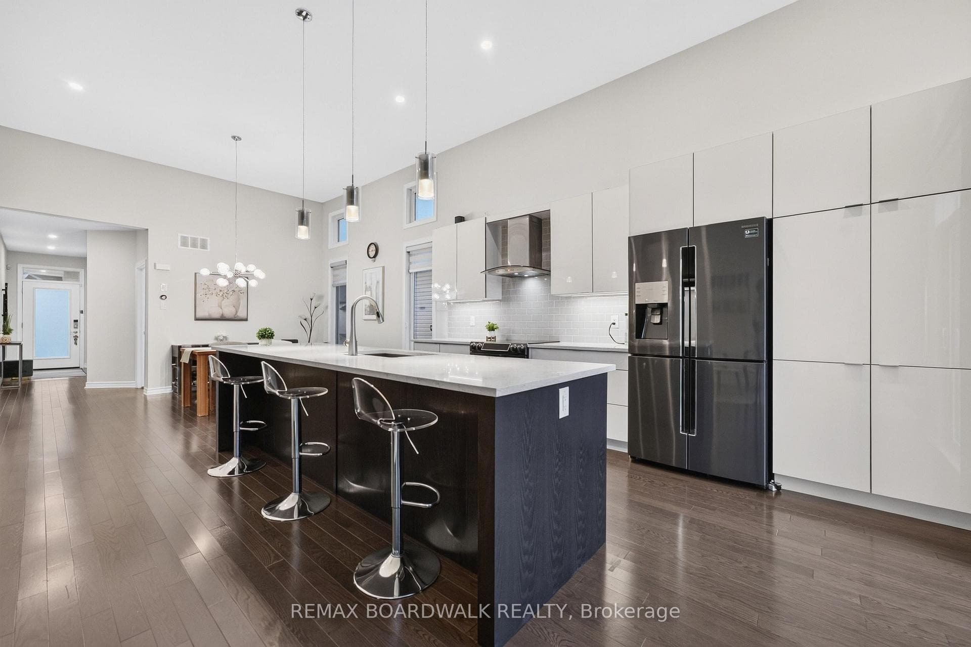Upgraded Cabinets w/Sleek Finish & Soft Close