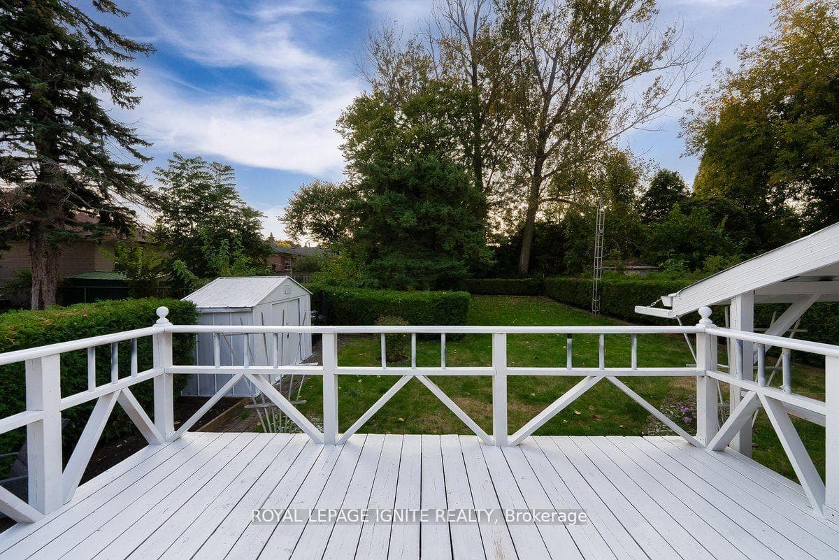 42 Mossbank Drive photo 34