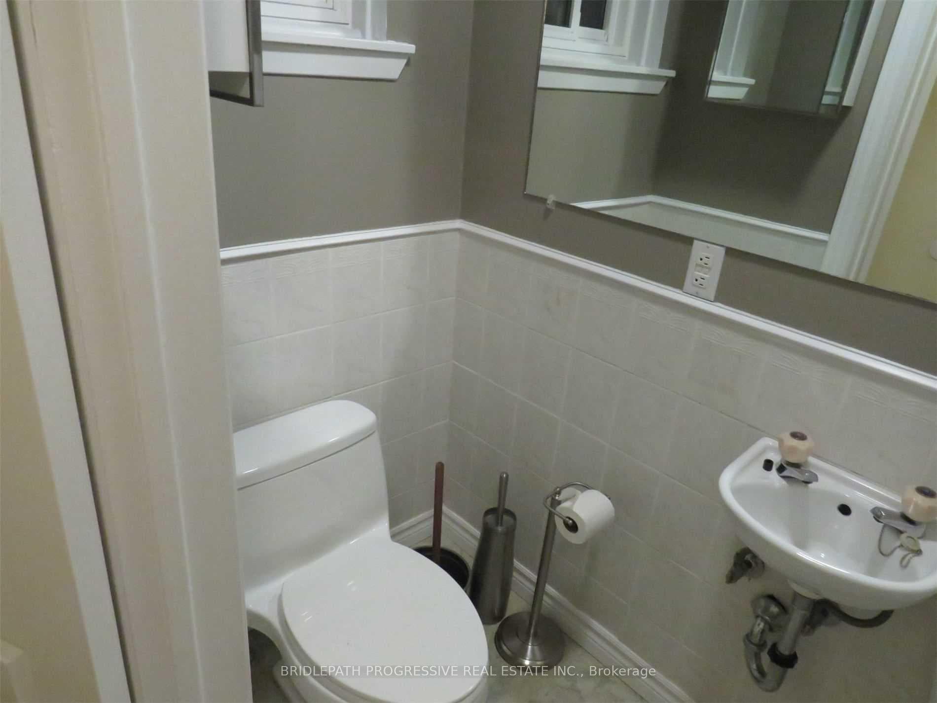 11 Mcdonald Drive photo 9