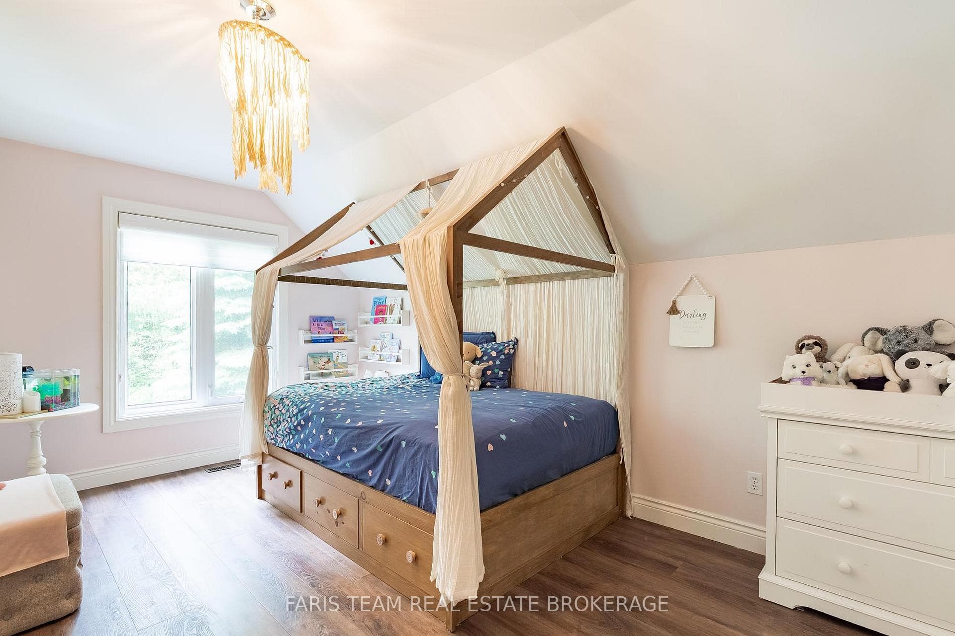 2268 Flos Road 10 N/A photo 21