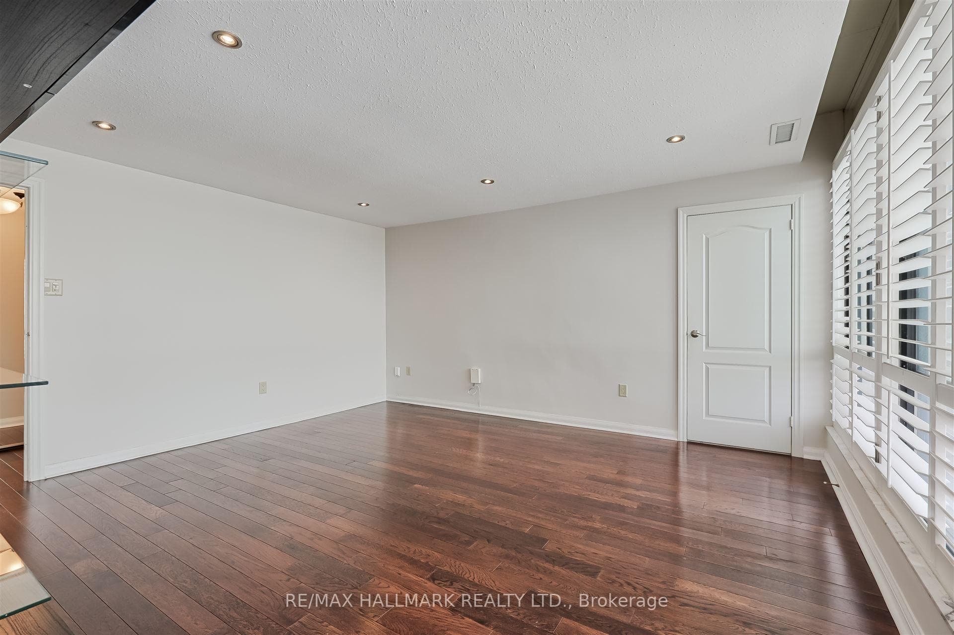 1400 Dixie Road Unit 1514 photo 27