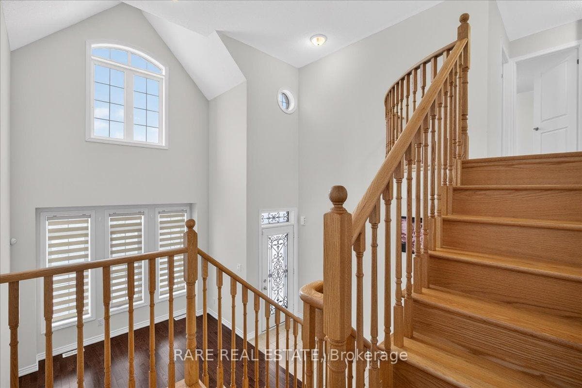 53 Rugman Crescent photo 24