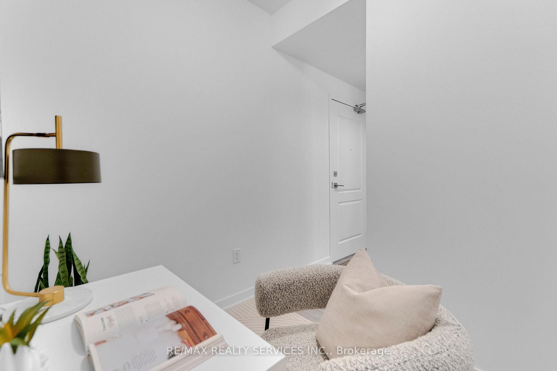 5055 Greenlane Road Unit 136 photo 19