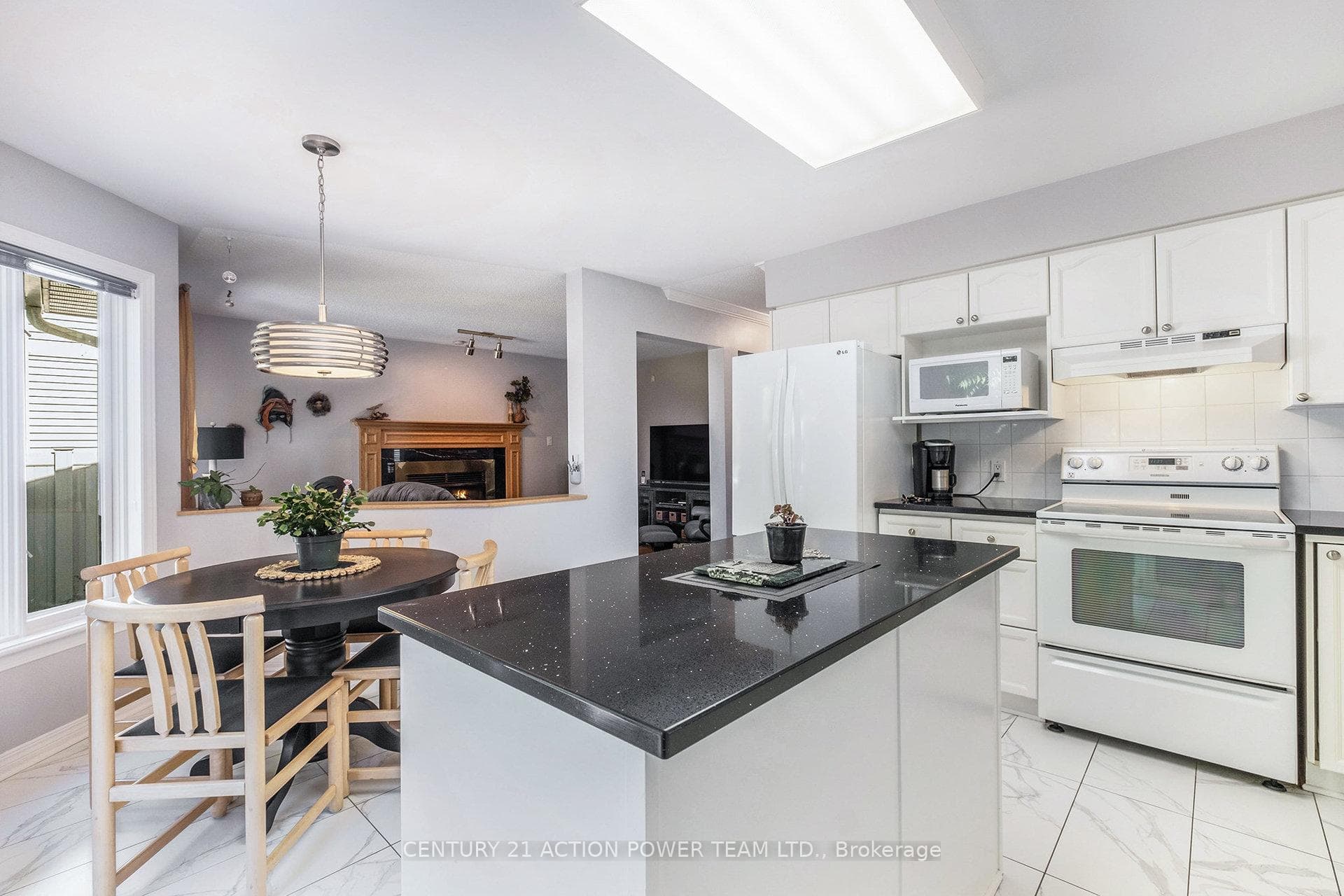 167 GRENADIER Way photo 12