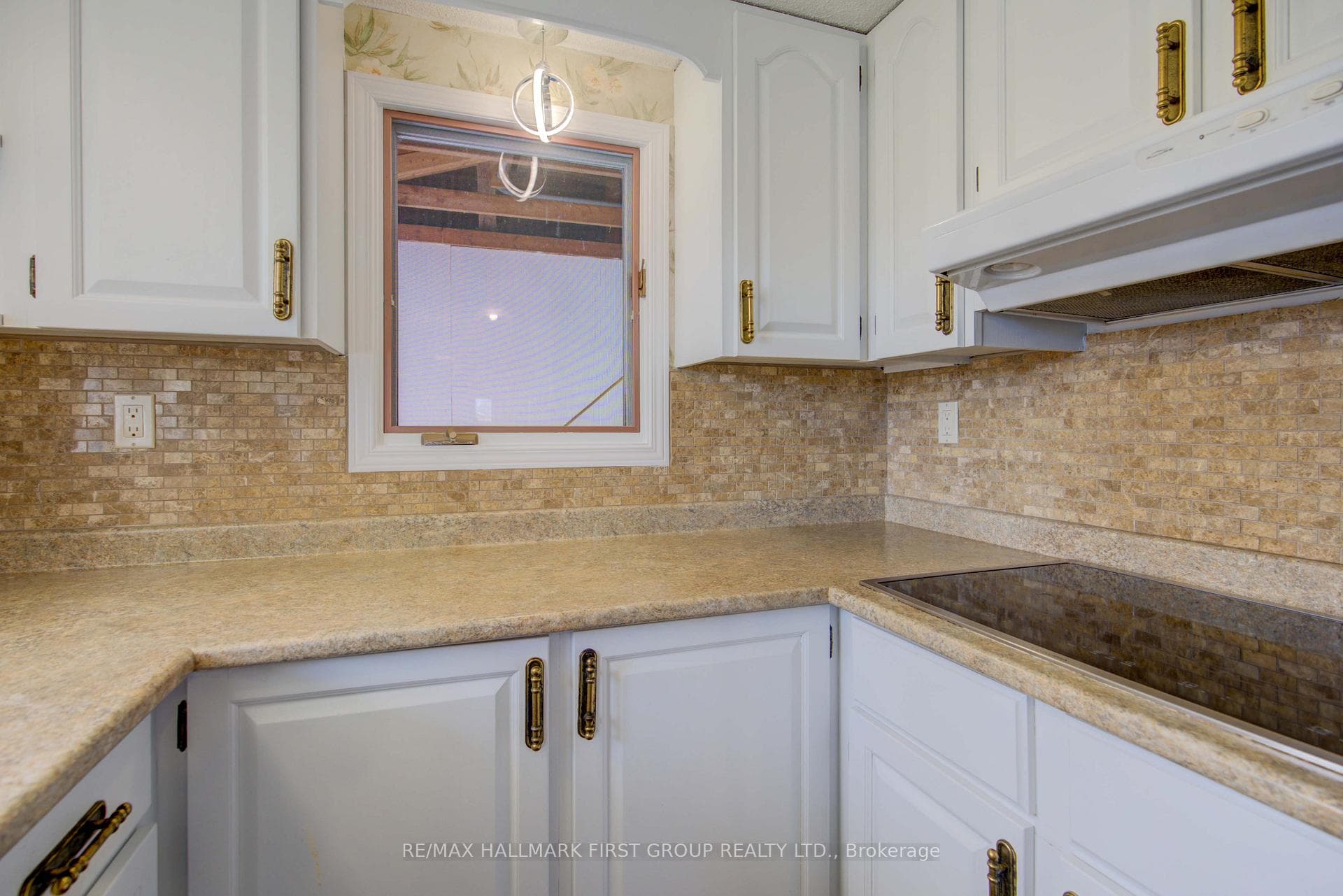 3958 Petworth Road photo 7