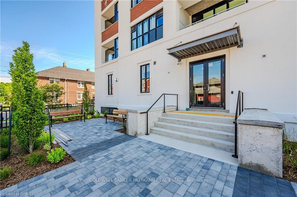 120 Huron Street Unit 302 photo 3