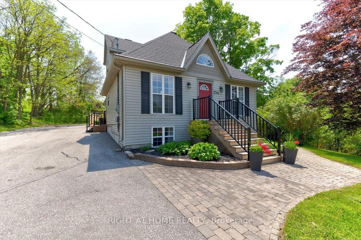 134 Edward Street photo 1