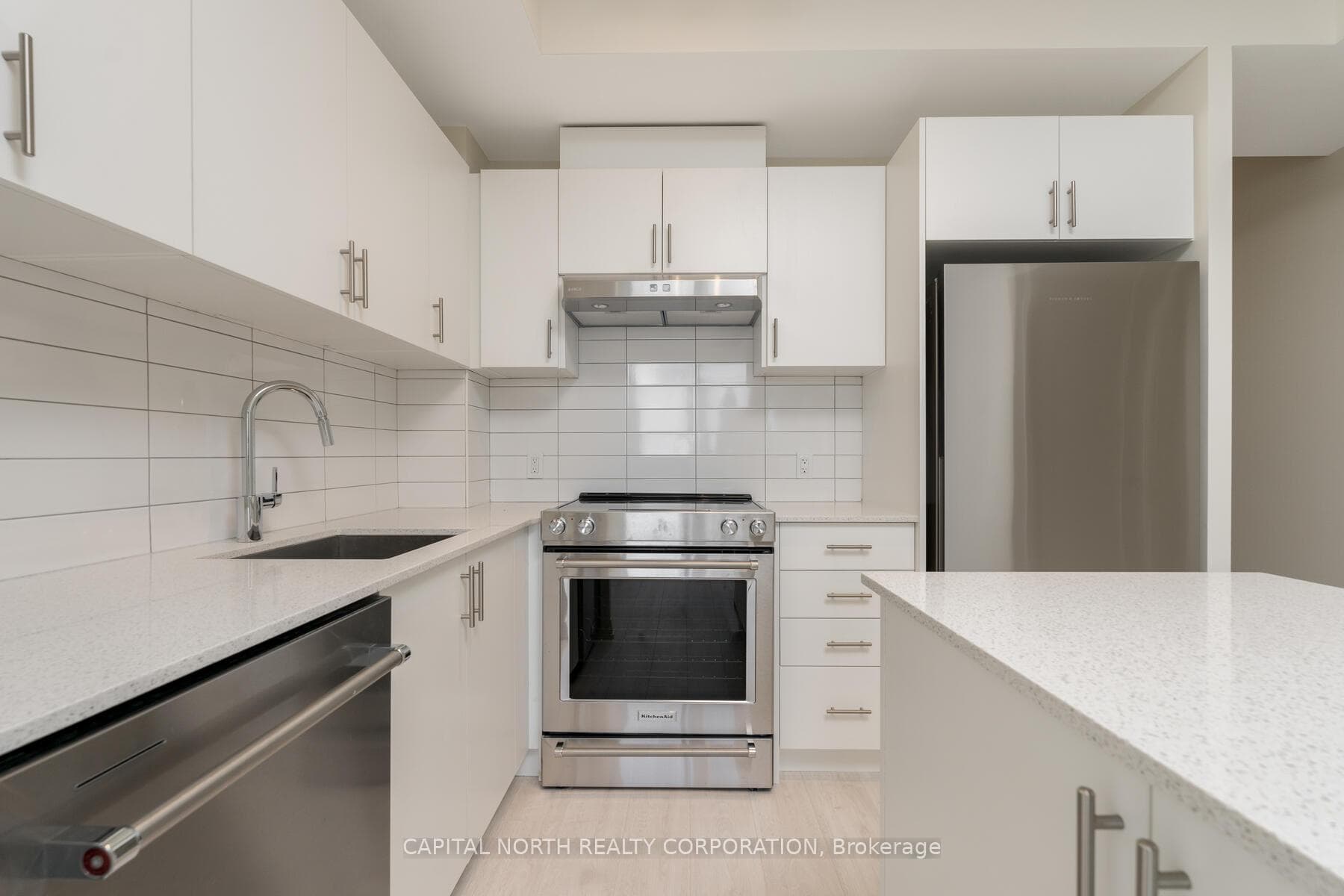 9000 Jane Street Unit 1010 photo 9