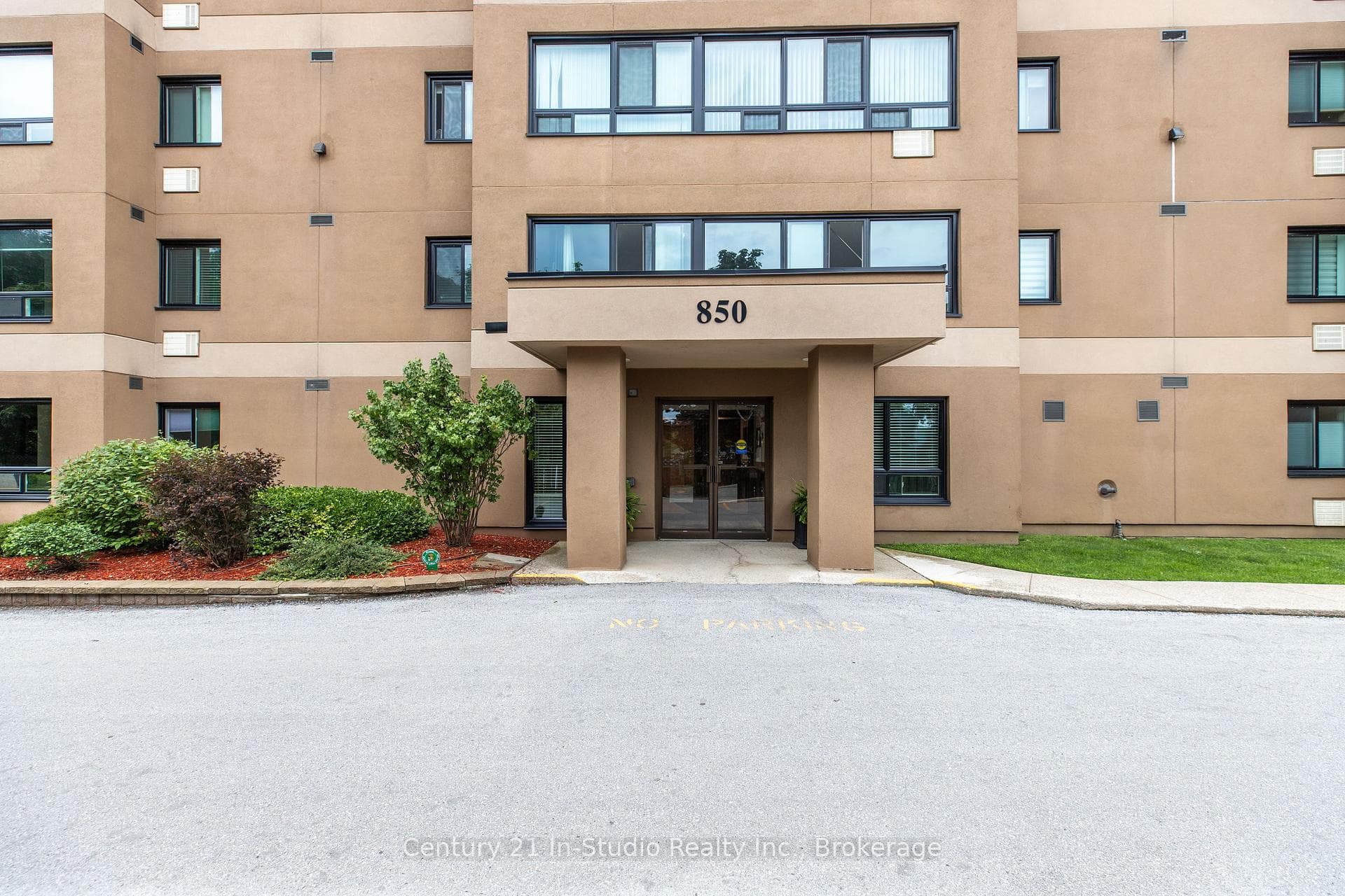 850 6th Street Unit 505 photo 3