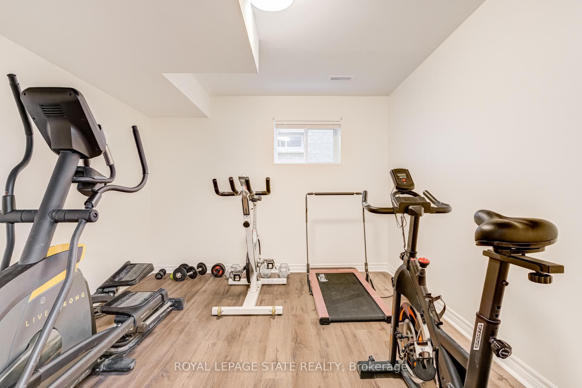 67 Newcombe Road photo 41