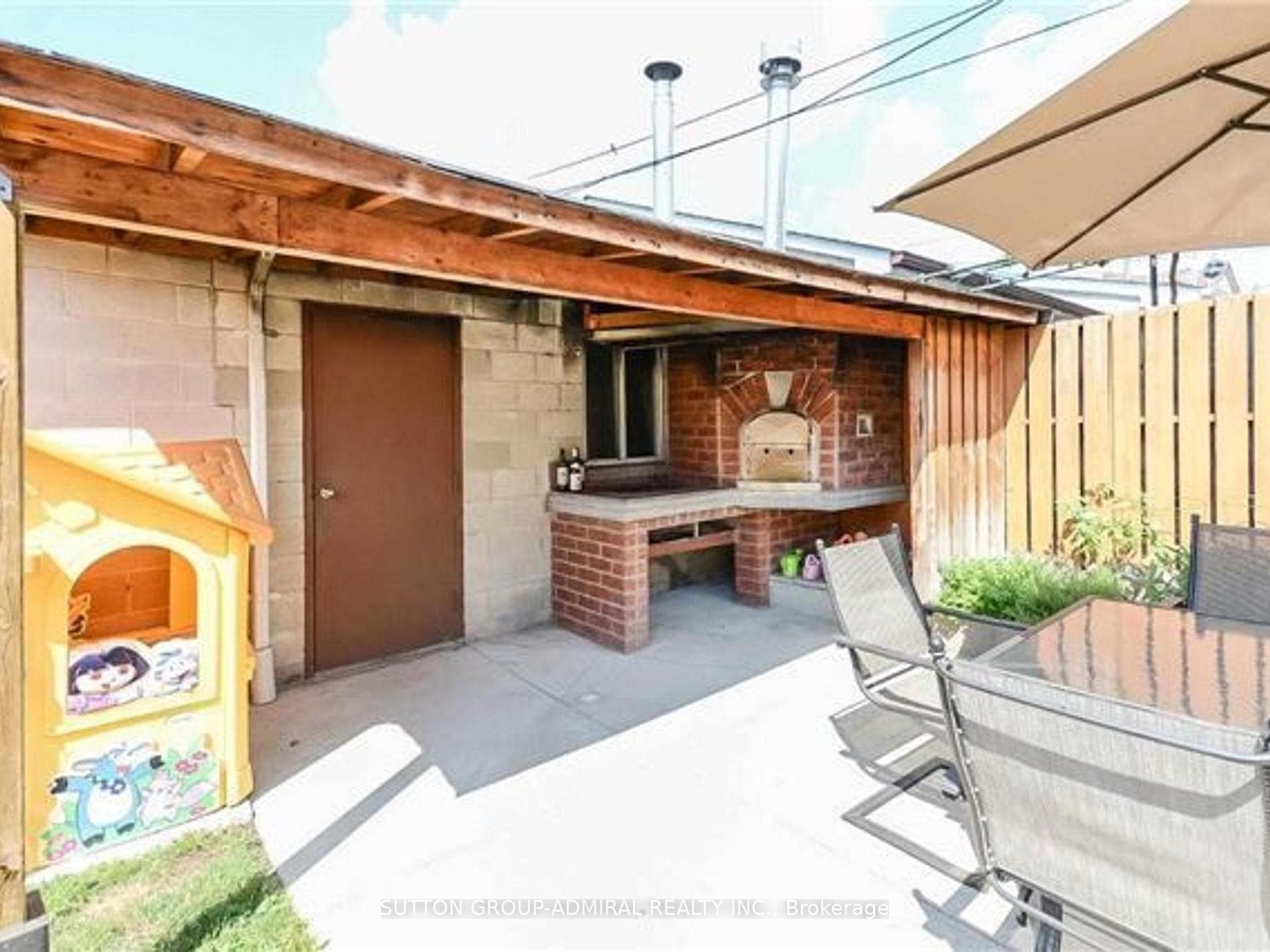 294 Boon Avenue photo 5