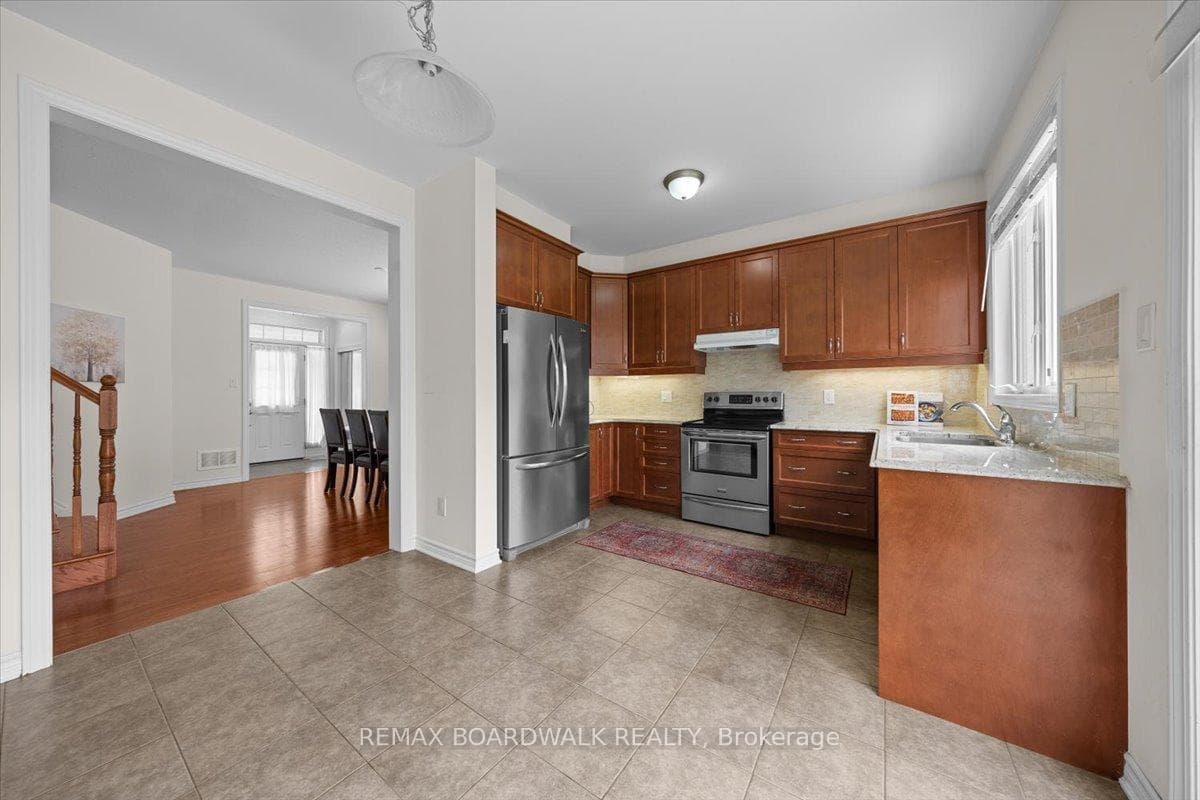 336 Gallantry Way photo 10