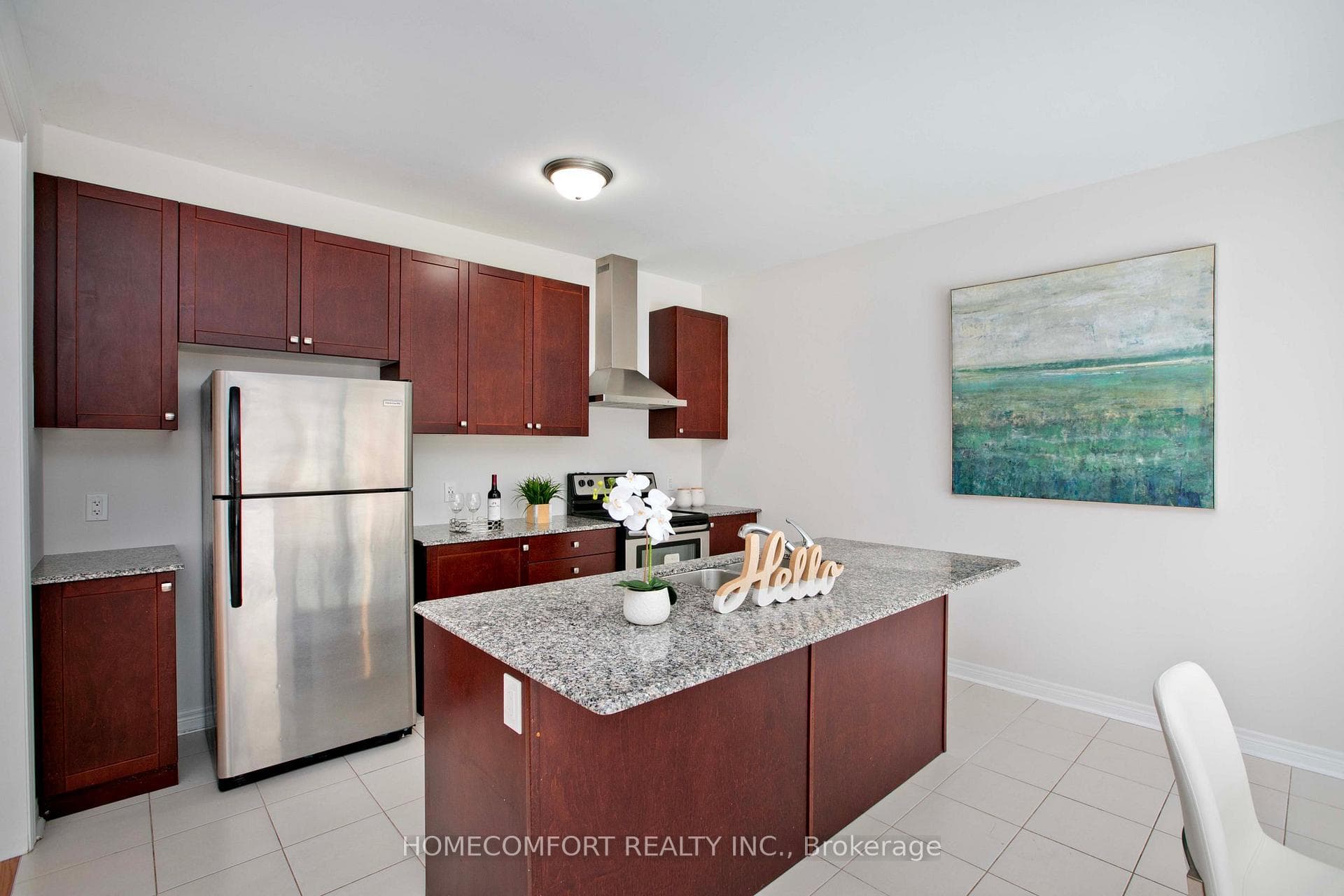 1158 Cactus Crescent photo 8